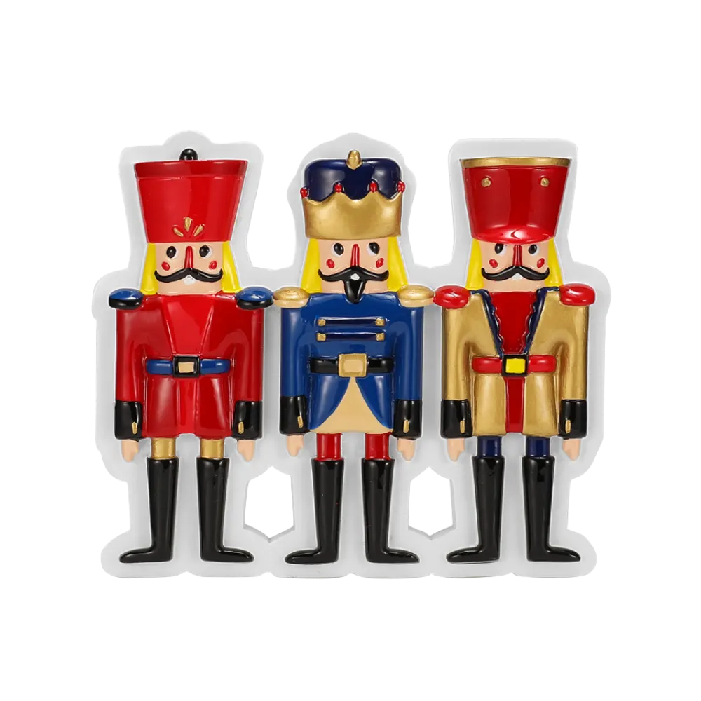 OR2669-3 - Nutcracker Family of 3