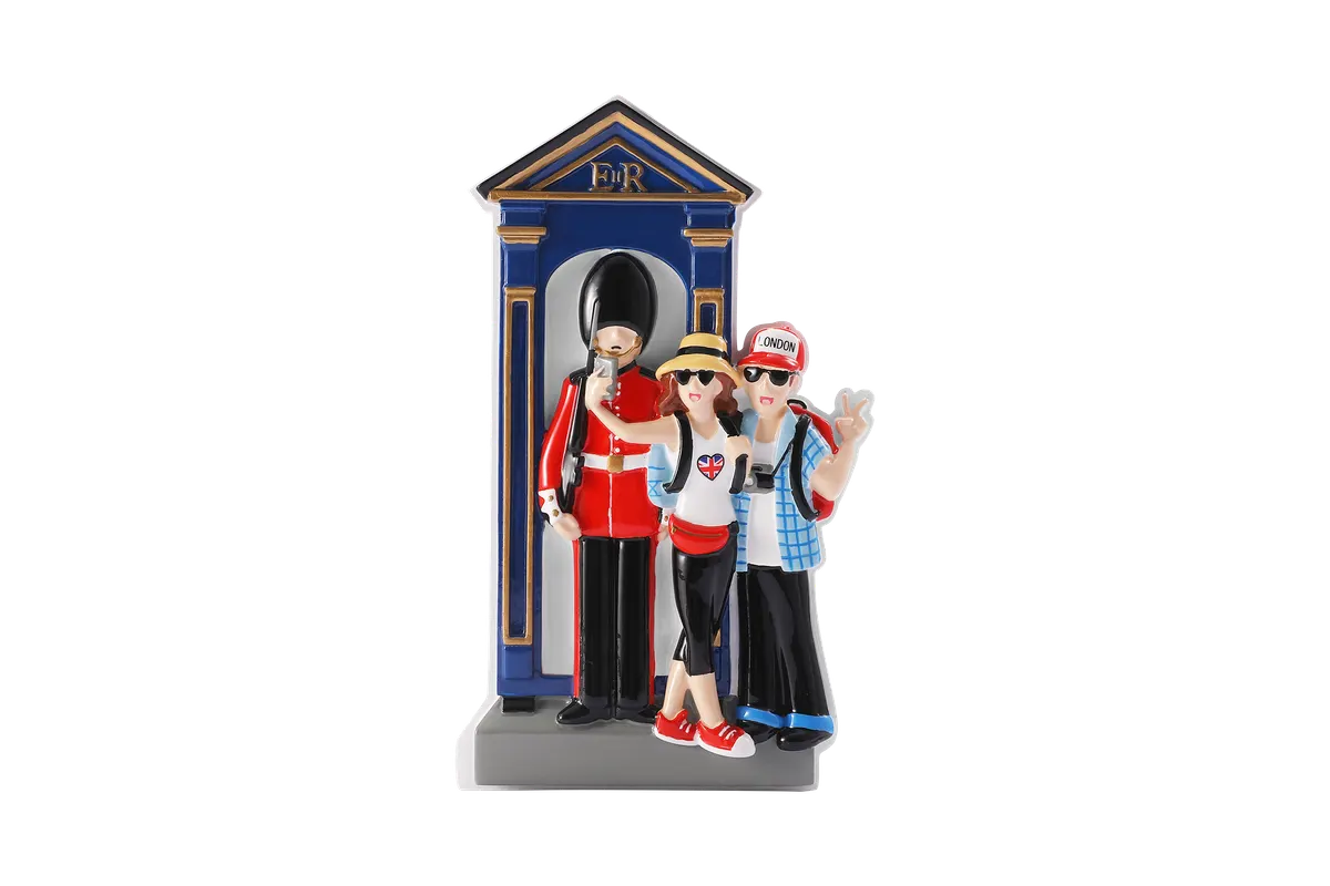 OR3076 - UK London Guard (Tourist Couple)
